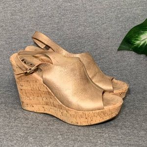Korks Gold Leather Wedges 11